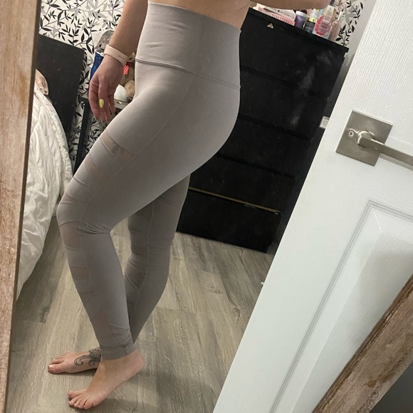 Lululemon tights with mesh cut outs. Size 10. Used - Picture 5 of 5